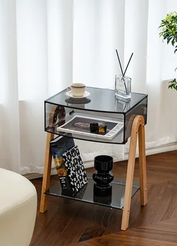 Прозрачный журнальный столик, простая небольшая квартира, гостиная, сторона дивана, спальня, прикроватная тумбочка, уголок для хранения